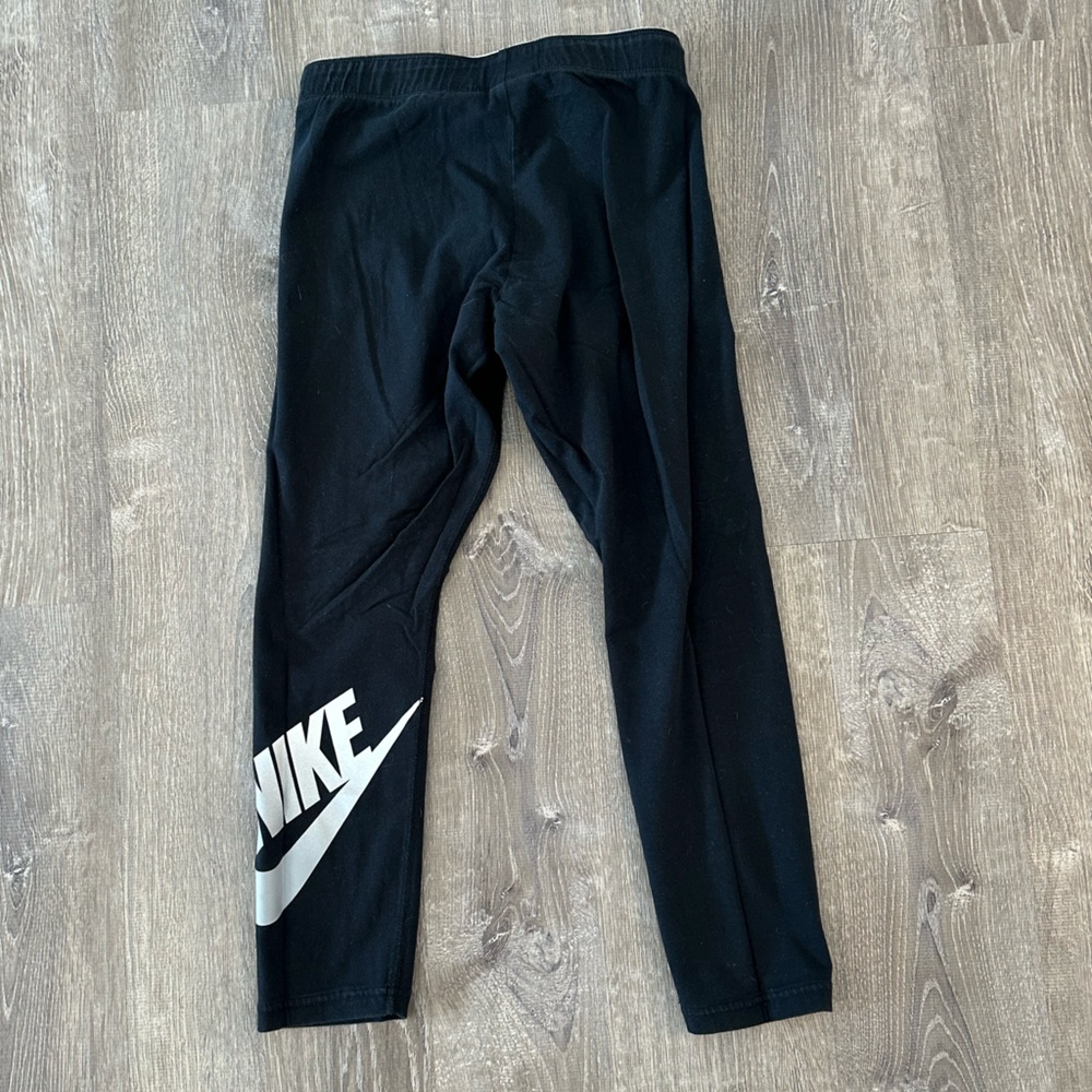 Black Nike Capri leggings size small